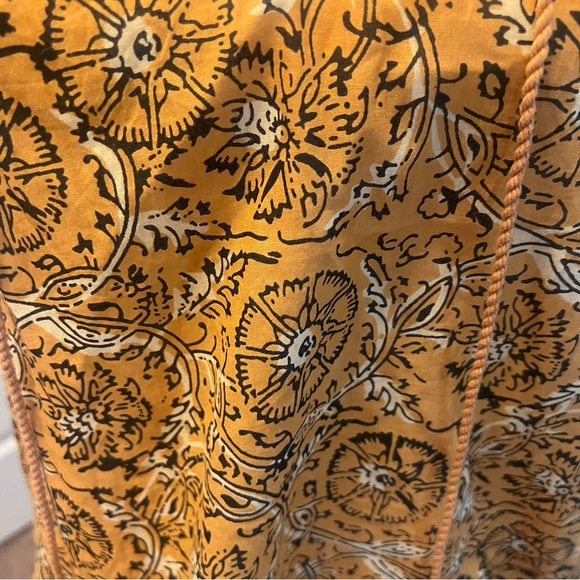 House Of Harlow blouse 
NWOT. Xsmall - Picture 3 of 7